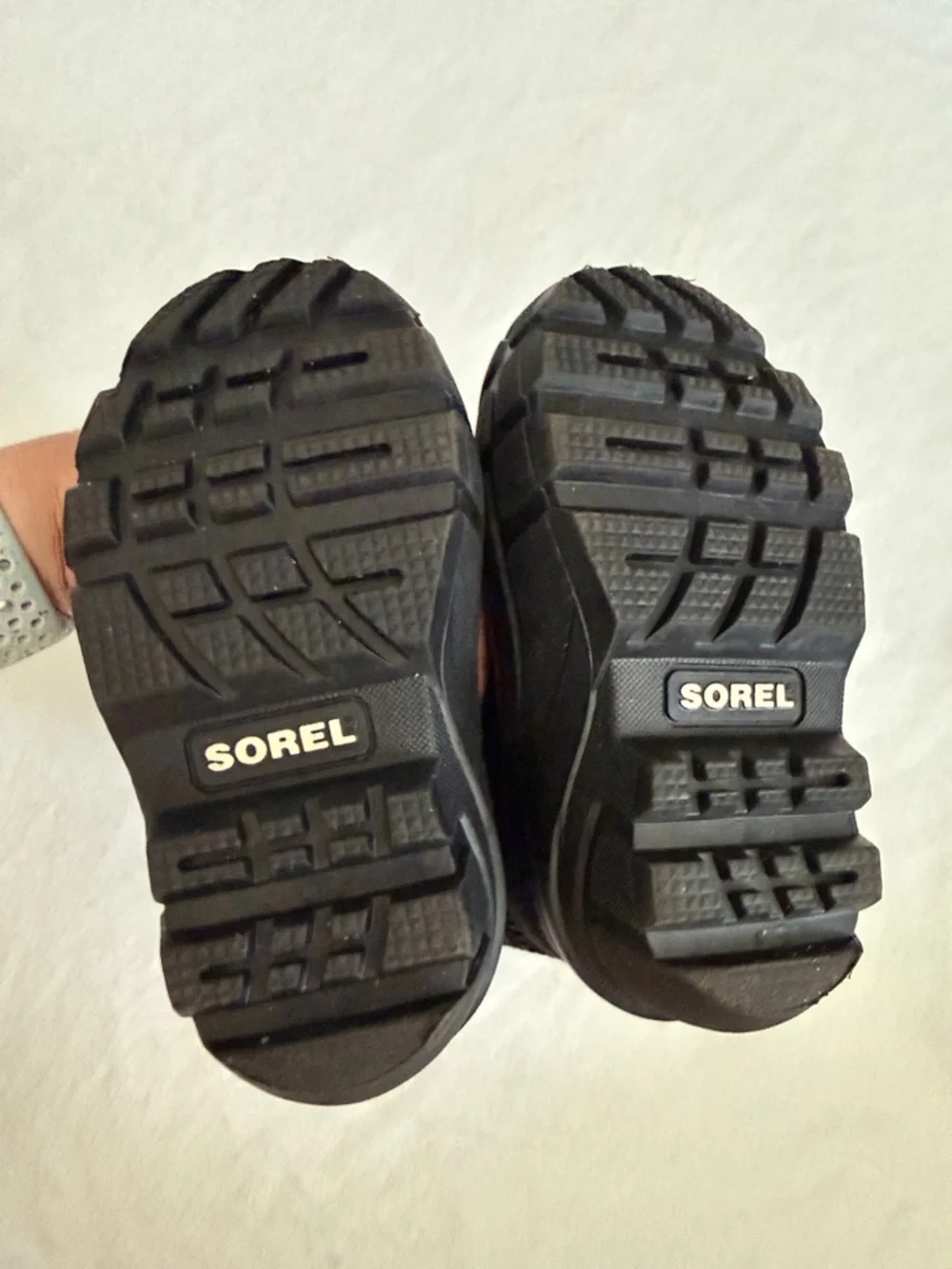 Sorel | Flurry Waterproof Insulated Winter Snow Boots Black Neon (7 Toddler)